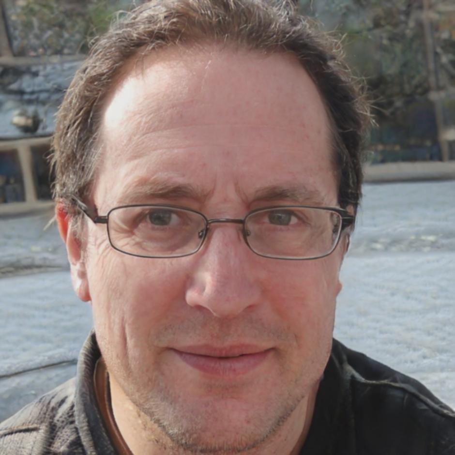 Deniz Karabulut - Platform Kurucusu